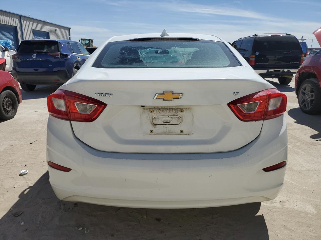 2017 CHEVROLET CRUZE LT - Фото 6