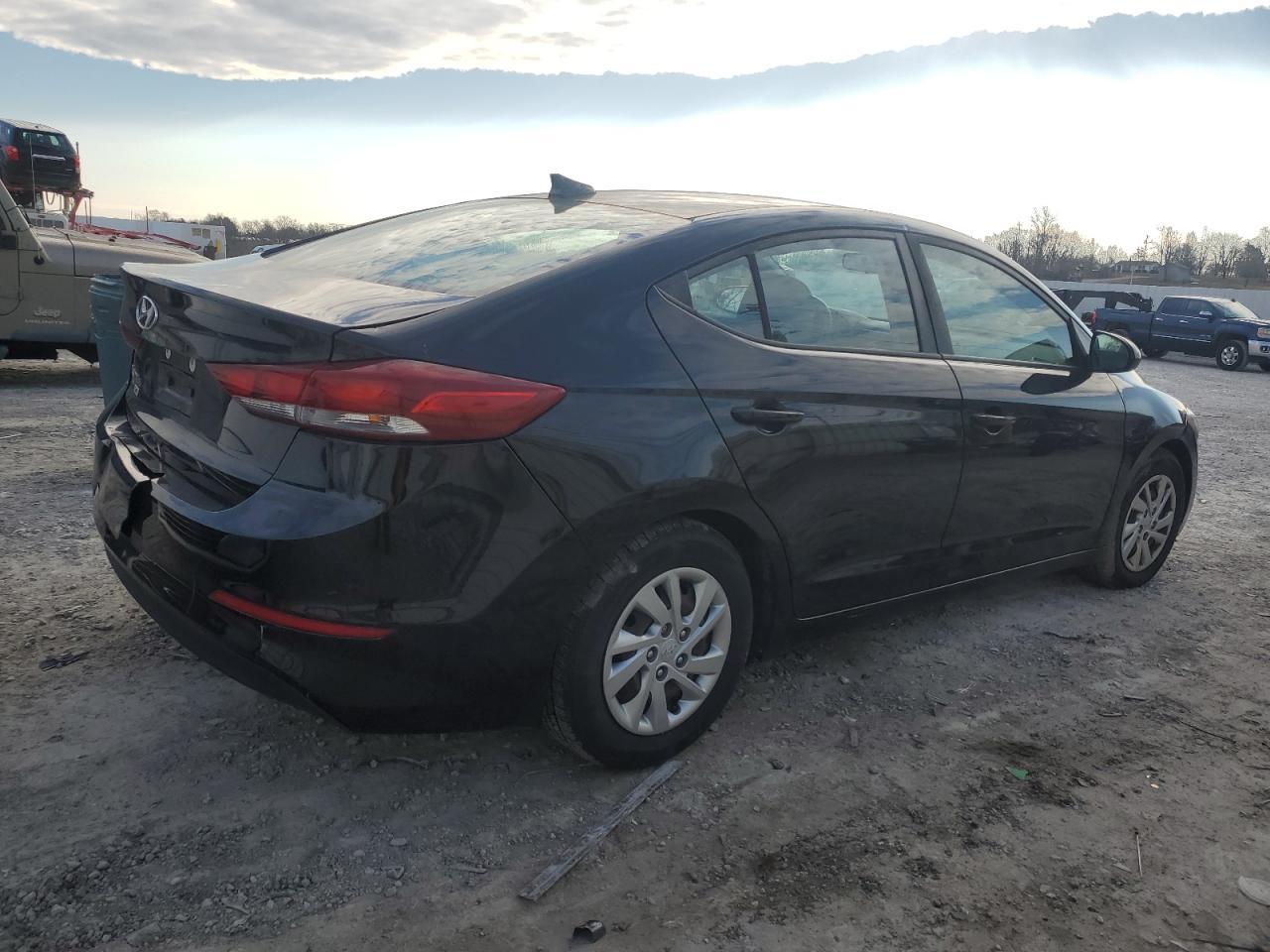 2017 HYUNDAI ELANTRA SE - Фото 3