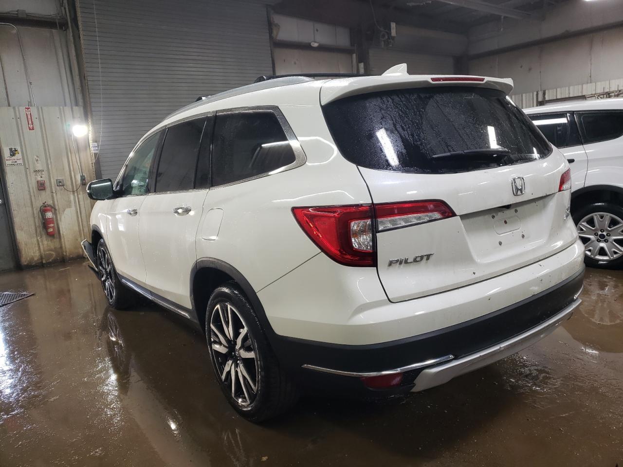 2019 HONDA PILOT ELIT - Image 2
