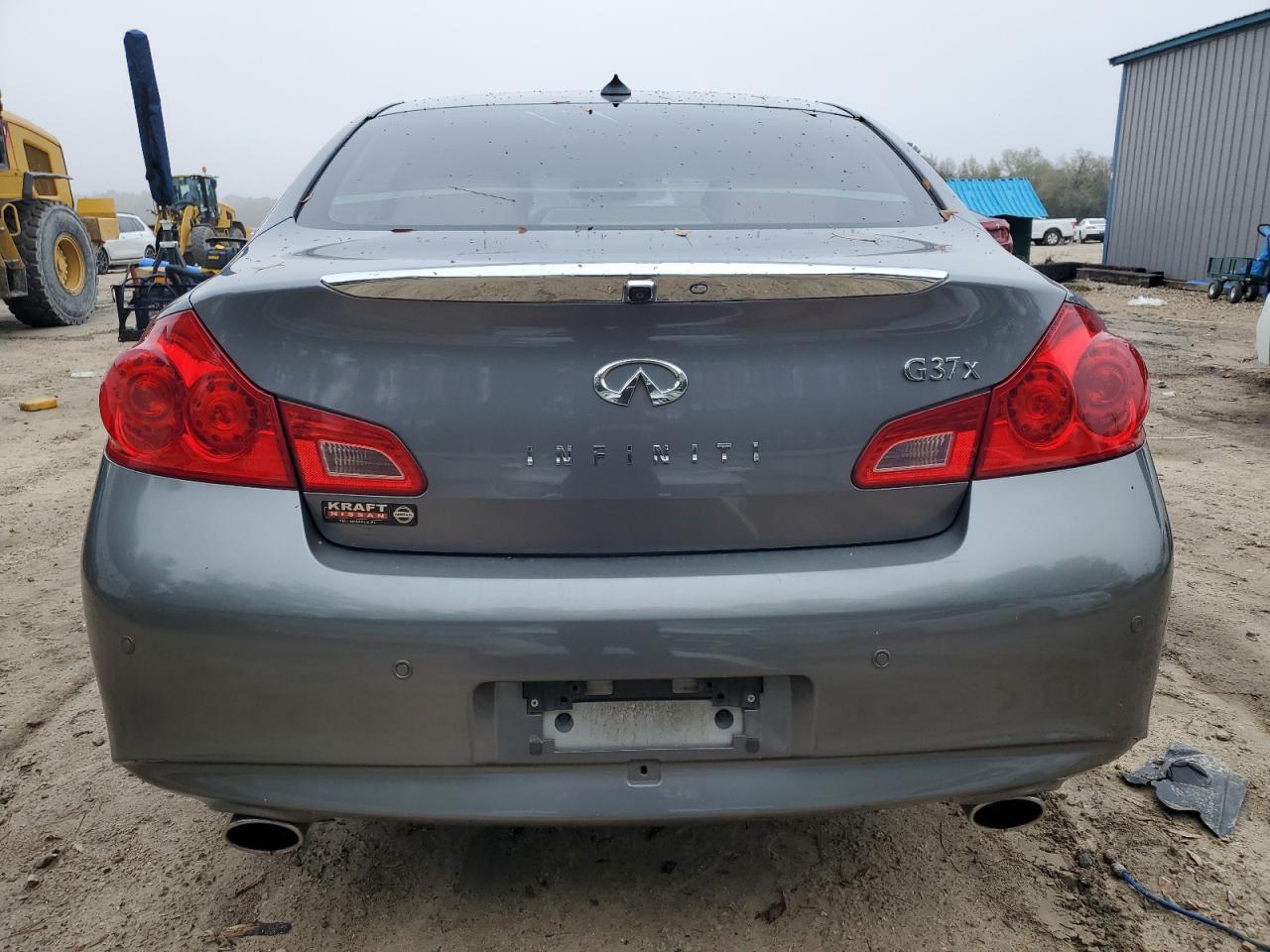 2012 INFINITI G37 - Image 6