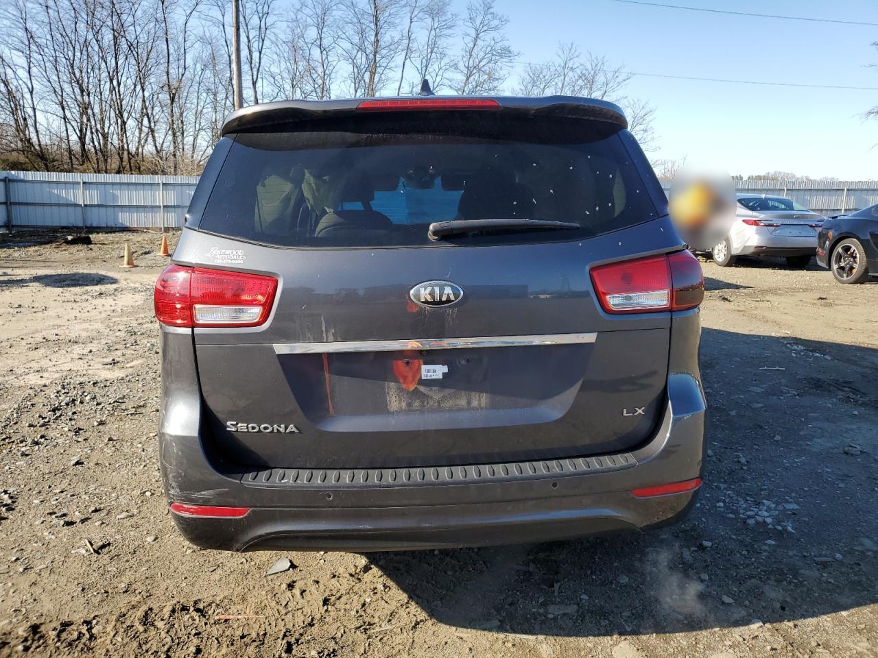 2016 KIA SEDONA LX - Фото 6