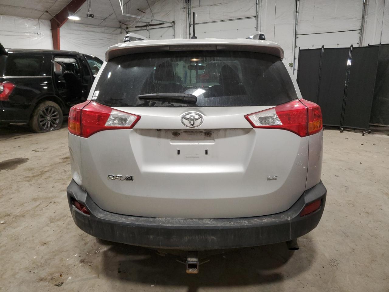 2015 TOYOTA RAV4 LE - Image 6