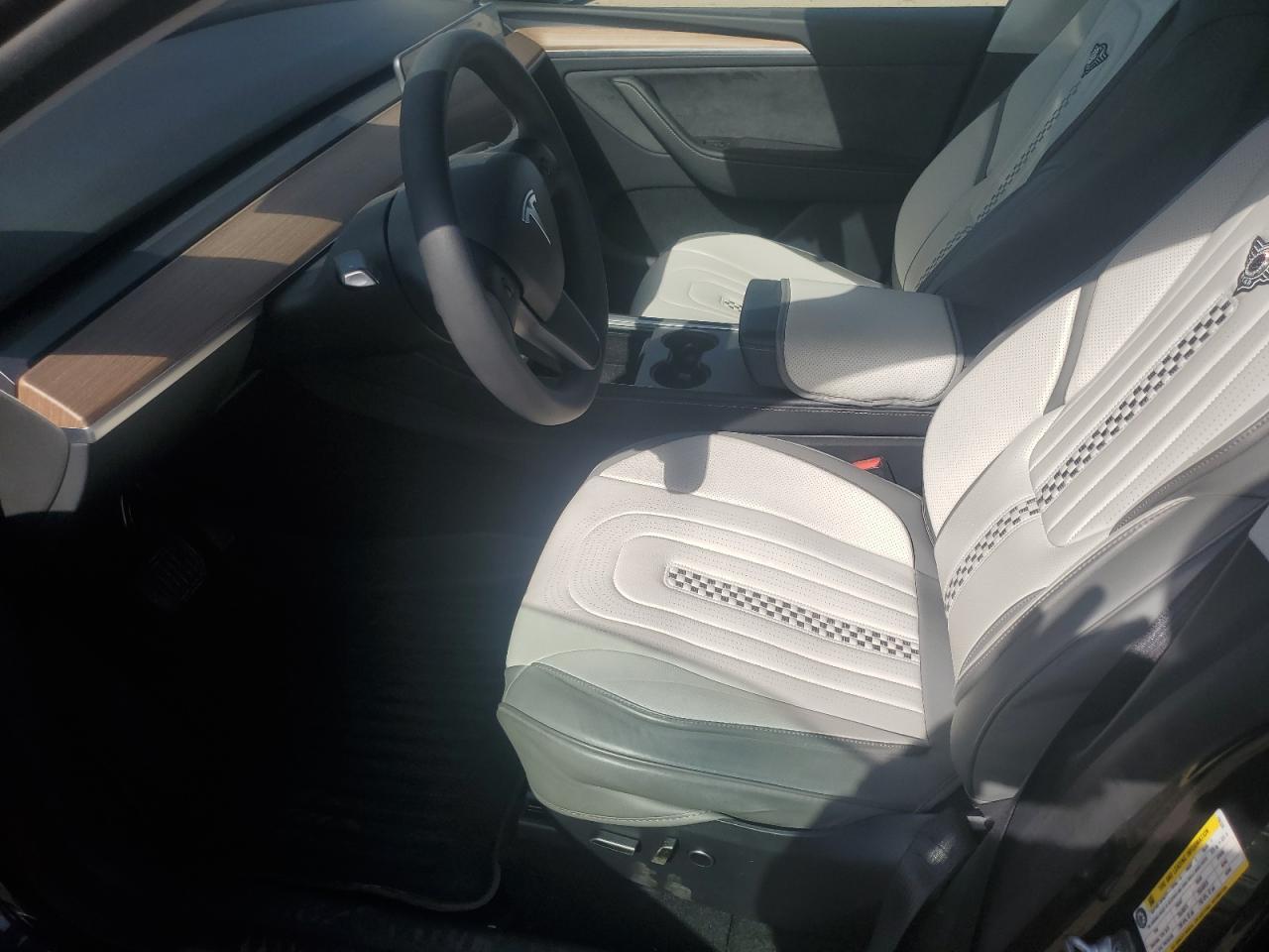 2024 TESLA MODEL Y - Image 7