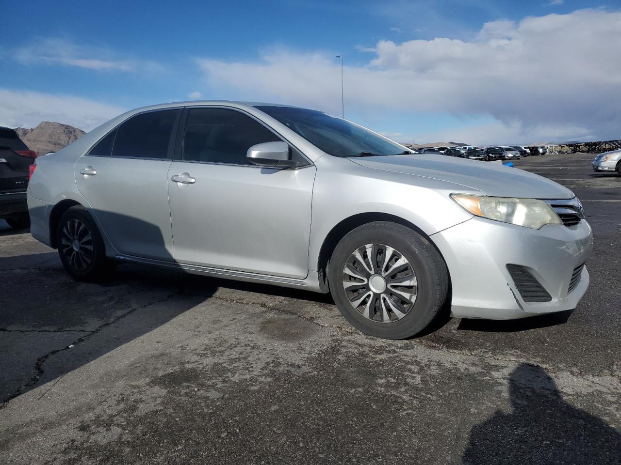 2014 TOYOTA CAMRY L - Фото 4