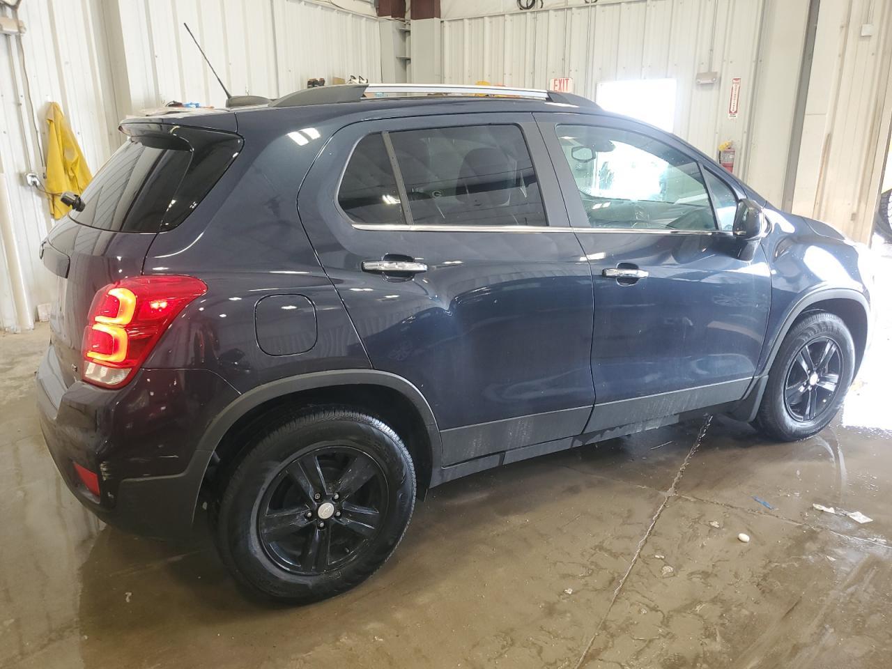 2018 CHEVROLET TRAX 1LT - Image 3