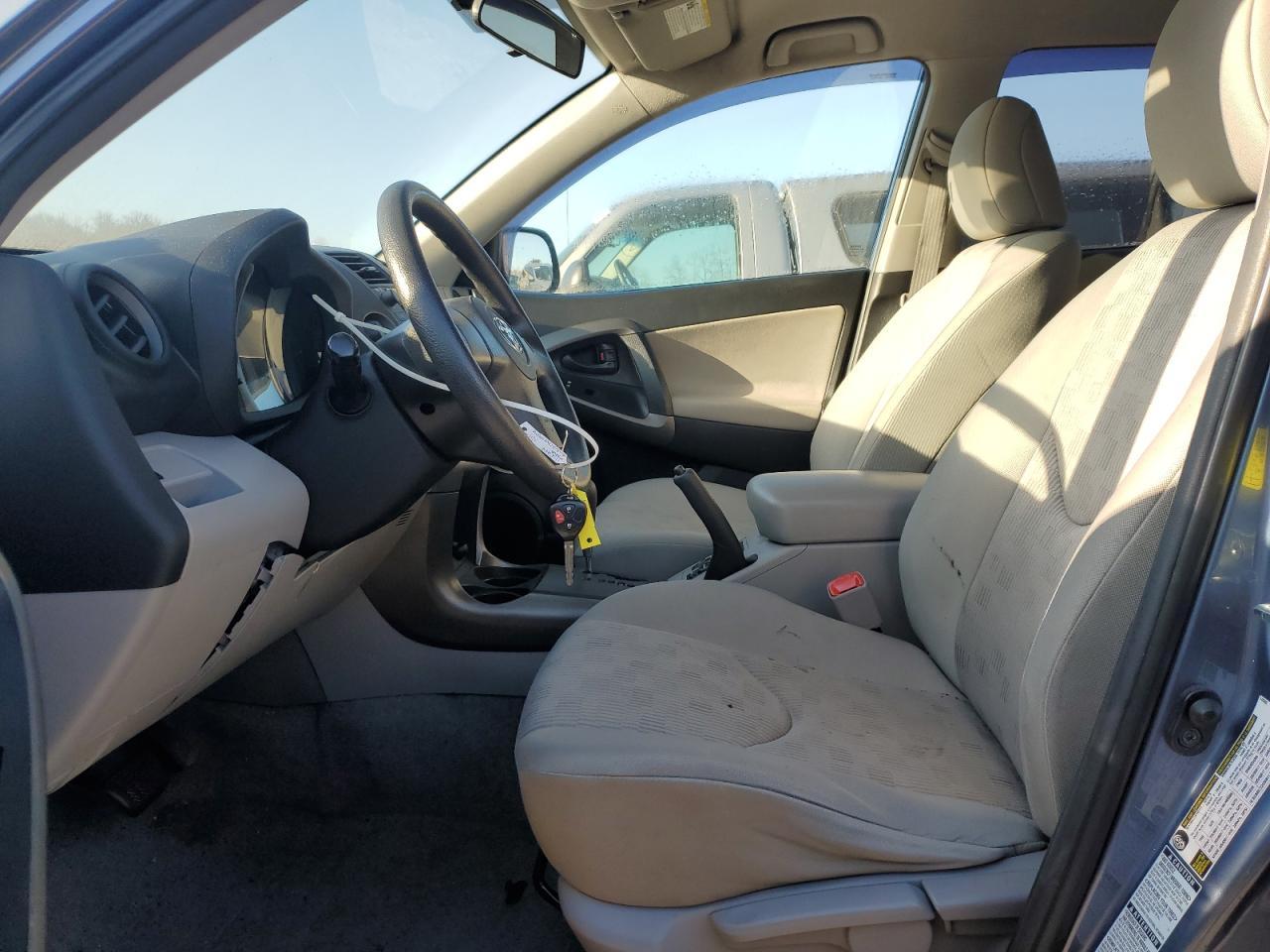 2011 TOYOTA RAV4 - Image 7