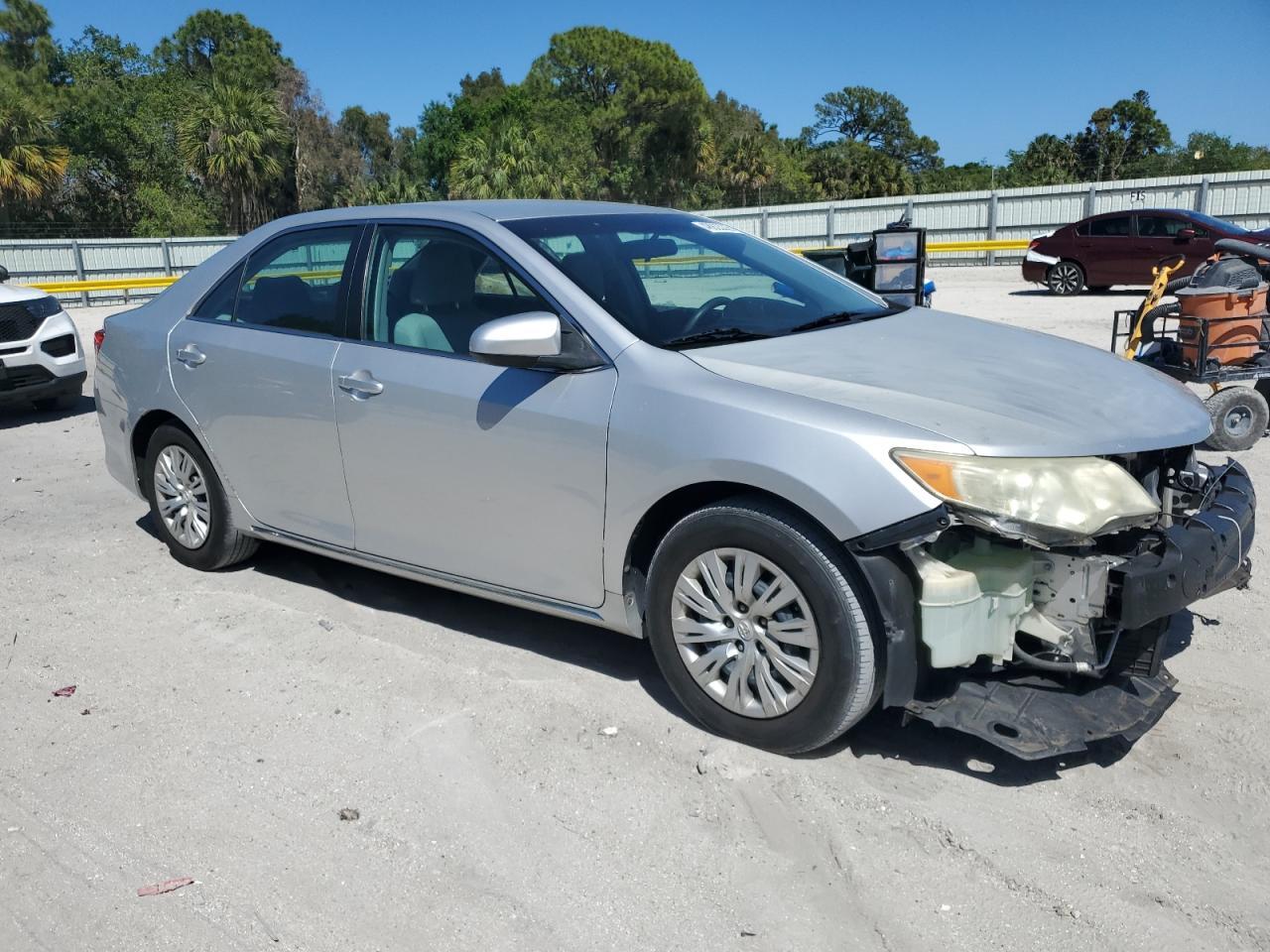 2014 TOYOTA CAMRY L - Image 4