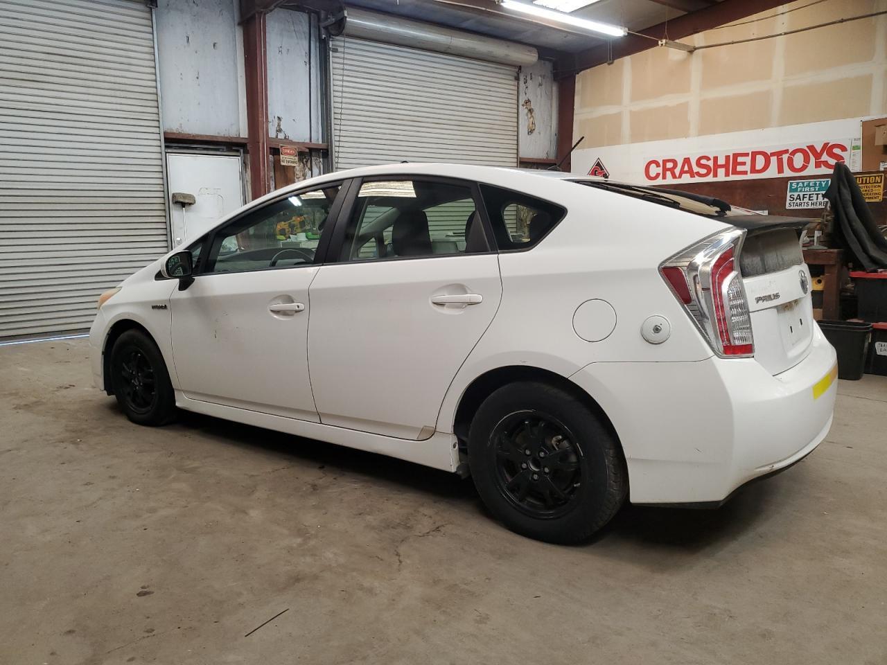 2013 TOYOTA PRIUS - Фото 2