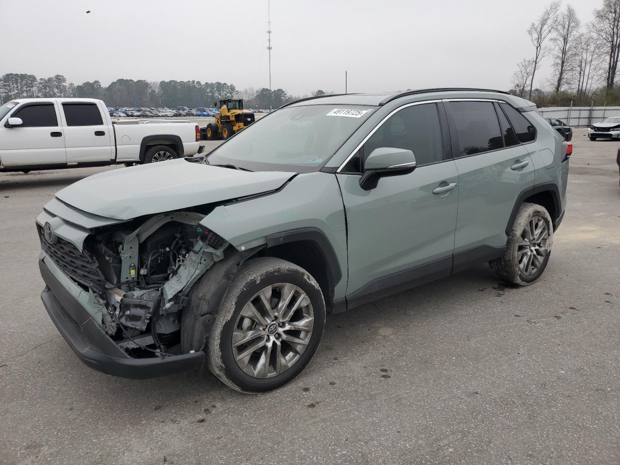2020 TOYOTA RAV4 XLE P
