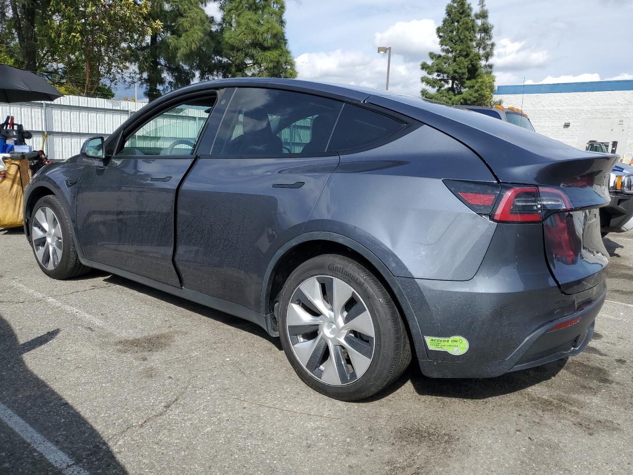 2023 TESLA MODEL Y - Фото 2