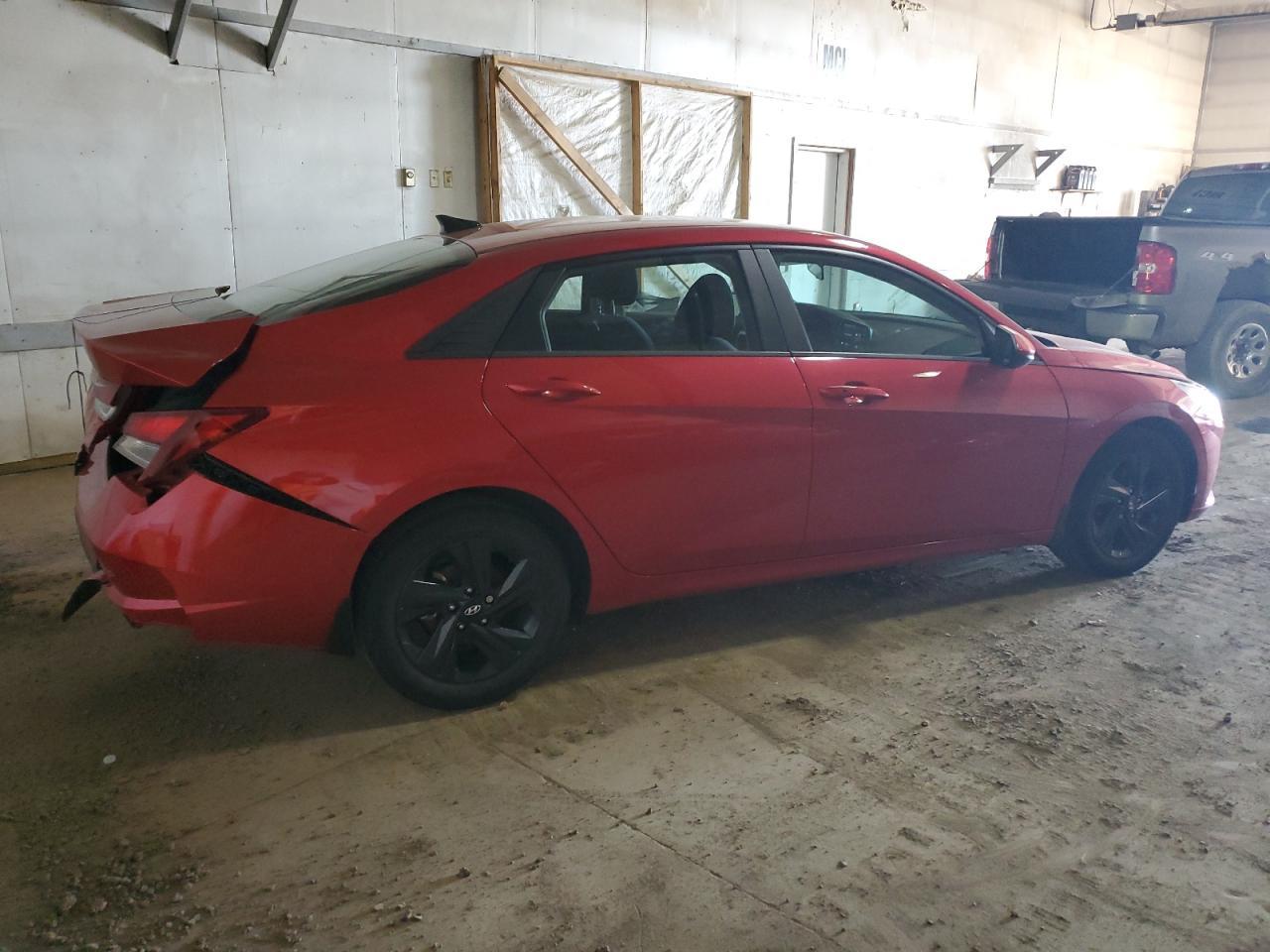 2022 HYUNDAI ELANTRA SE - Фото 3