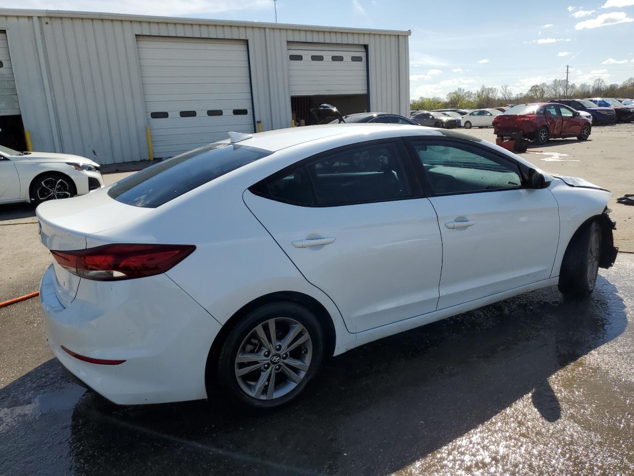 2018 HYUNDAI ELANTRA SE - Фото 3