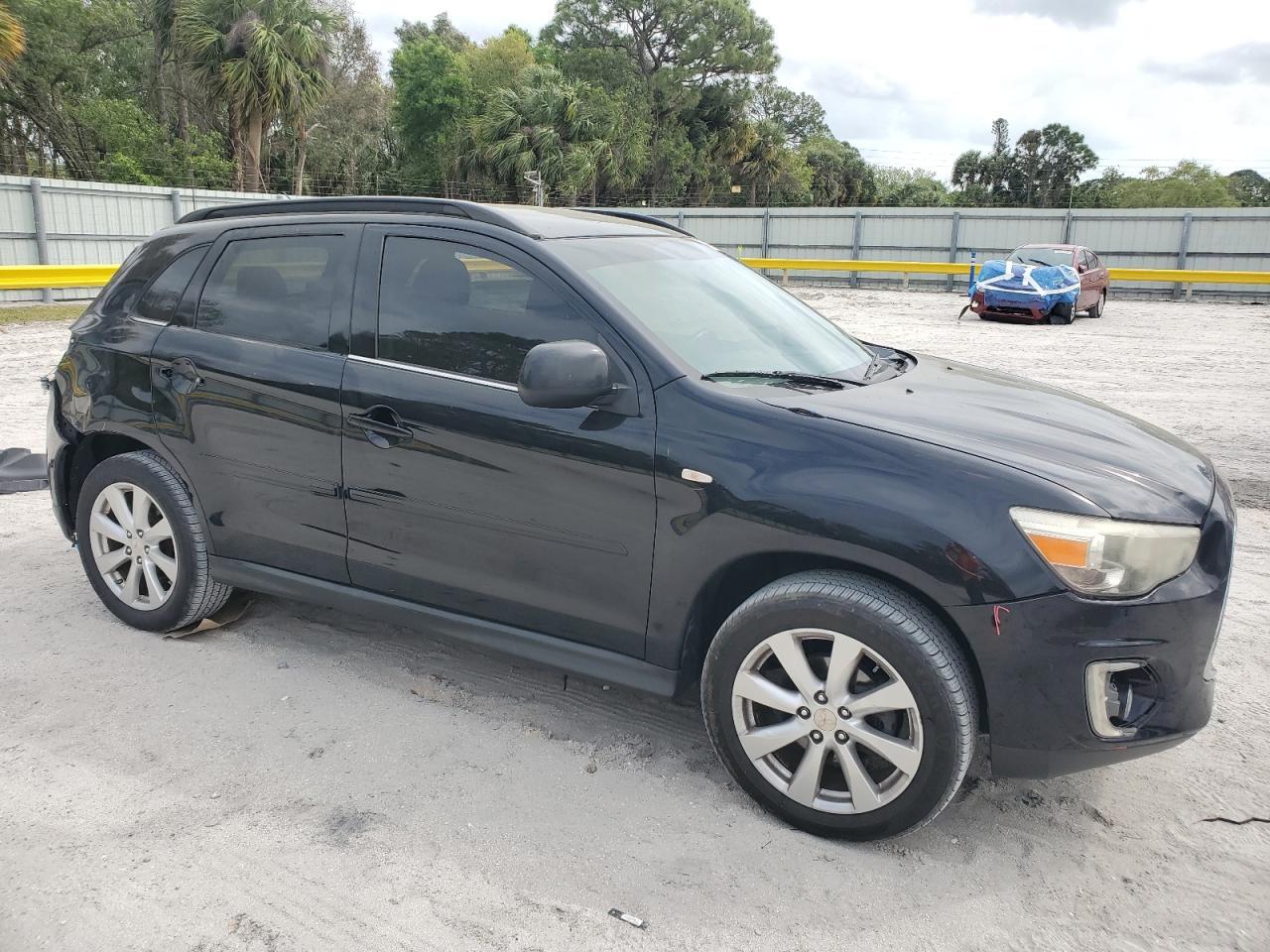 2015 MITSUBISHI OUTLANDER - Фото 4