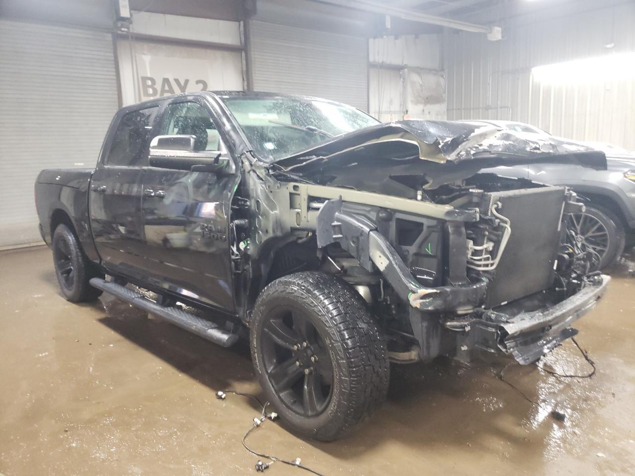 2017 RAM 1500 SPORT - Фото 4