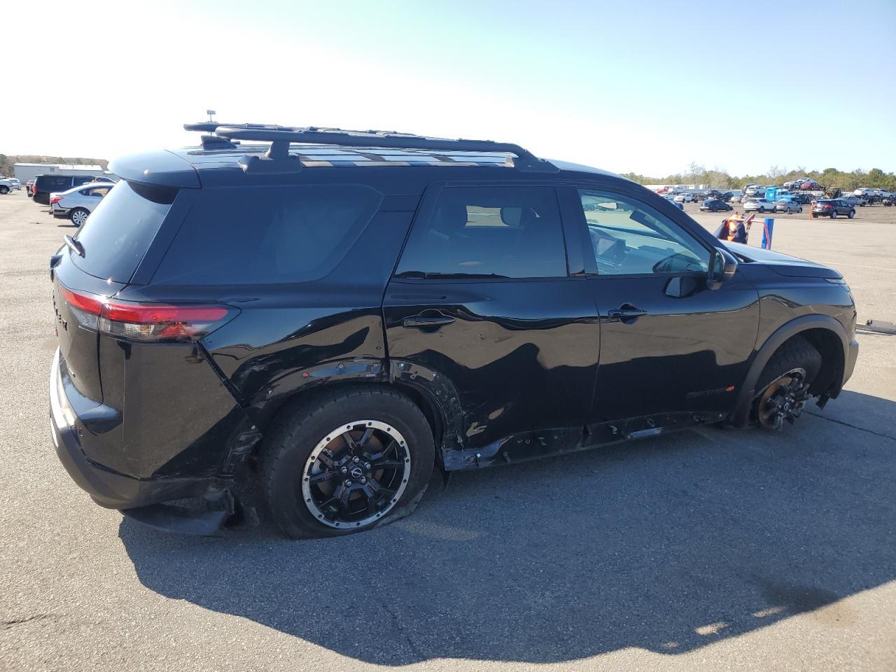 2024 NISSAN PATHFINDER - Фото 3