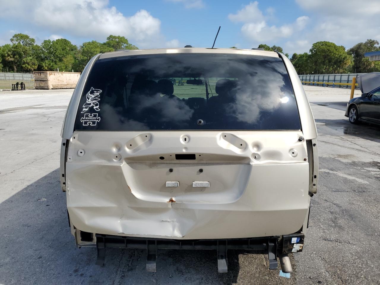 2014 CHRYSLER TOWN & COU - Фото 6