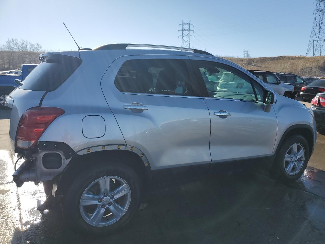 2018 CHEVROLET TRAX 1LT - Image 3
