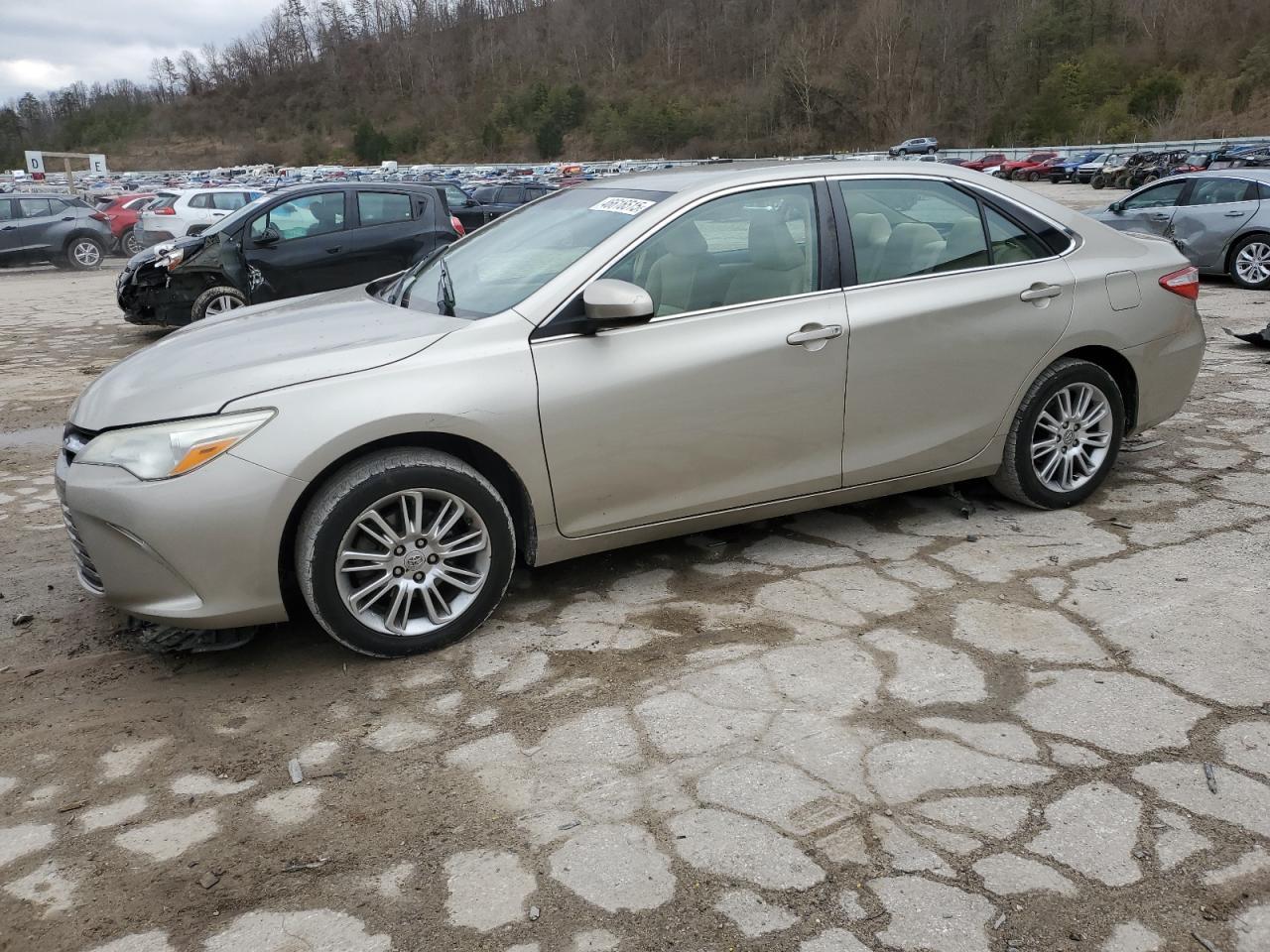 2015 TOYOTA CAMRY LE