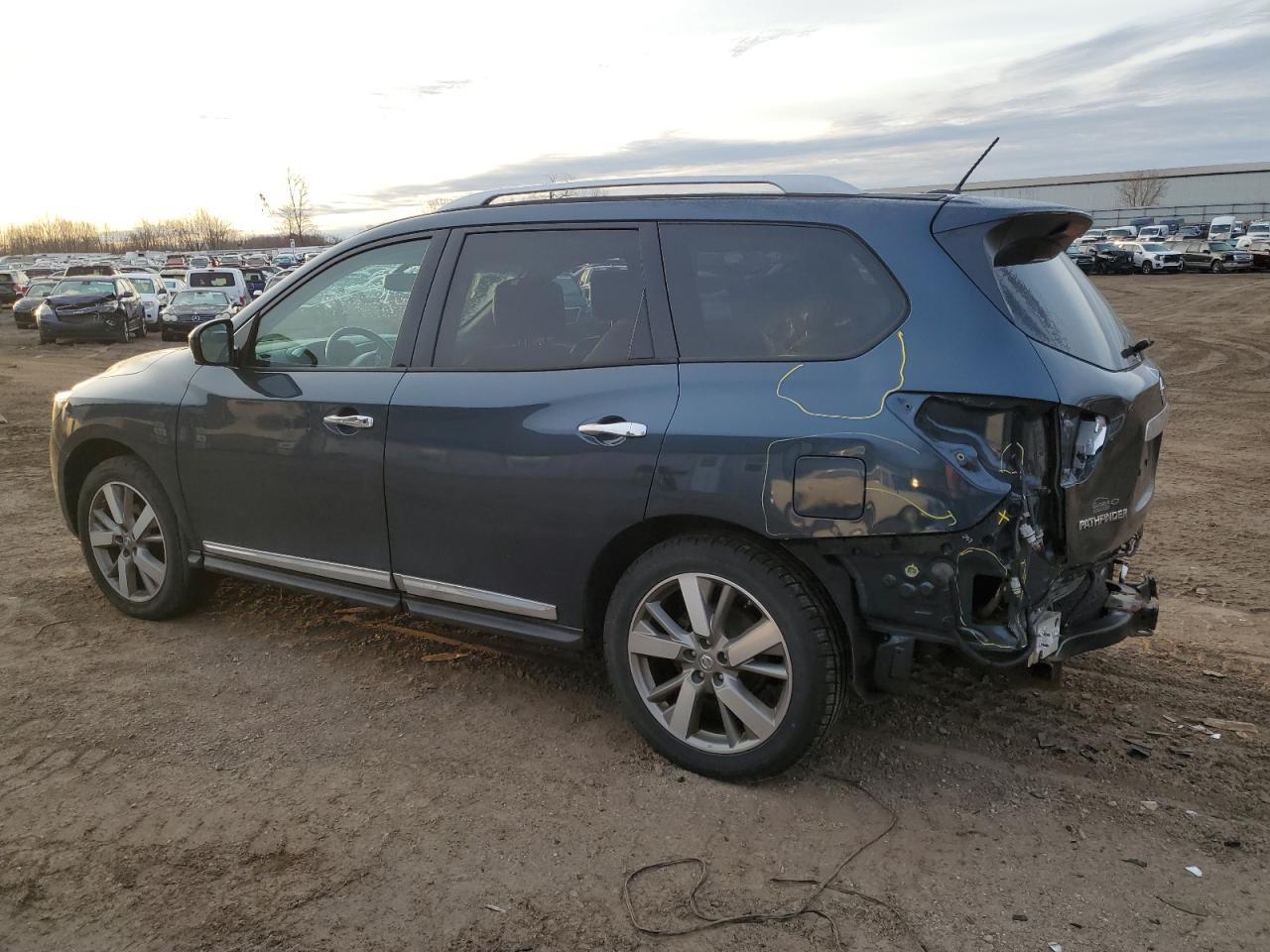 2013 NISSAN PATHFINDER - Image 2