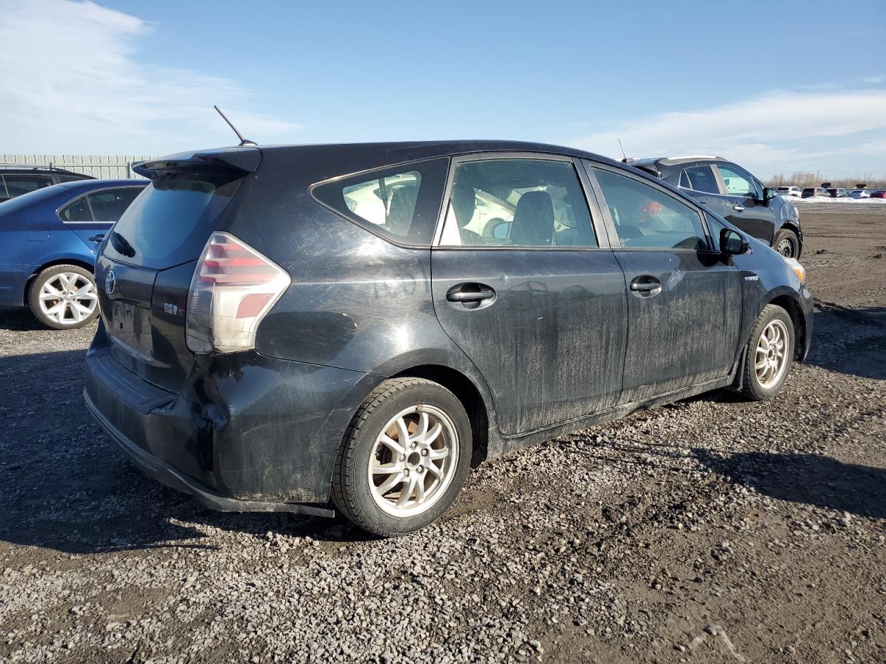 2015 TOYOTA PRIUS V - Image 3