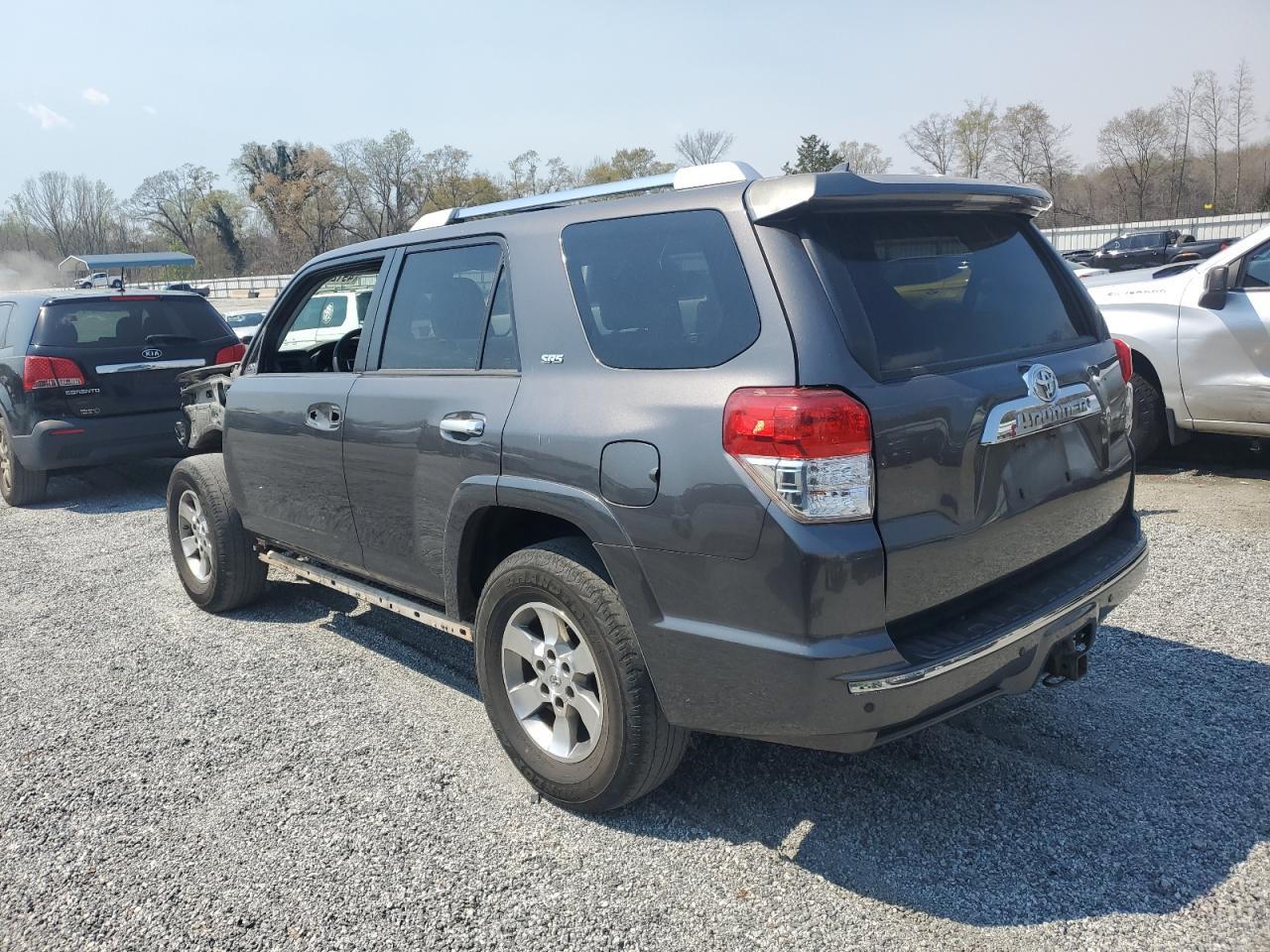 2011 TOYOTA 4RUNNER SR - Image 2