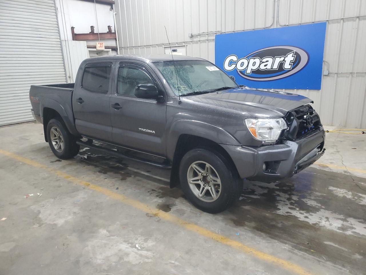 2013 TOYOTA TACOMA DOU - Image 4