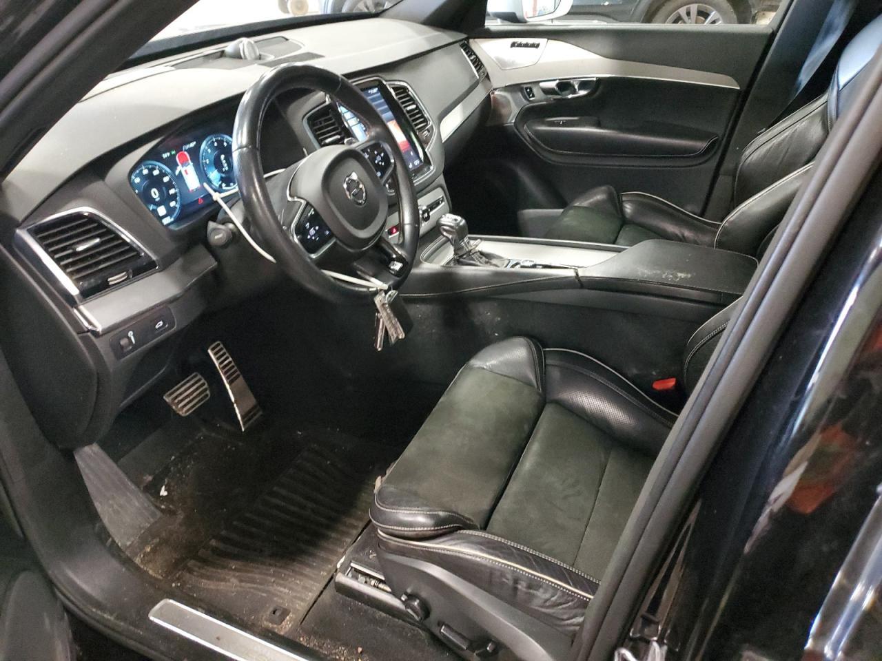 2016 VOLVO XC90 T6 - Фото 7