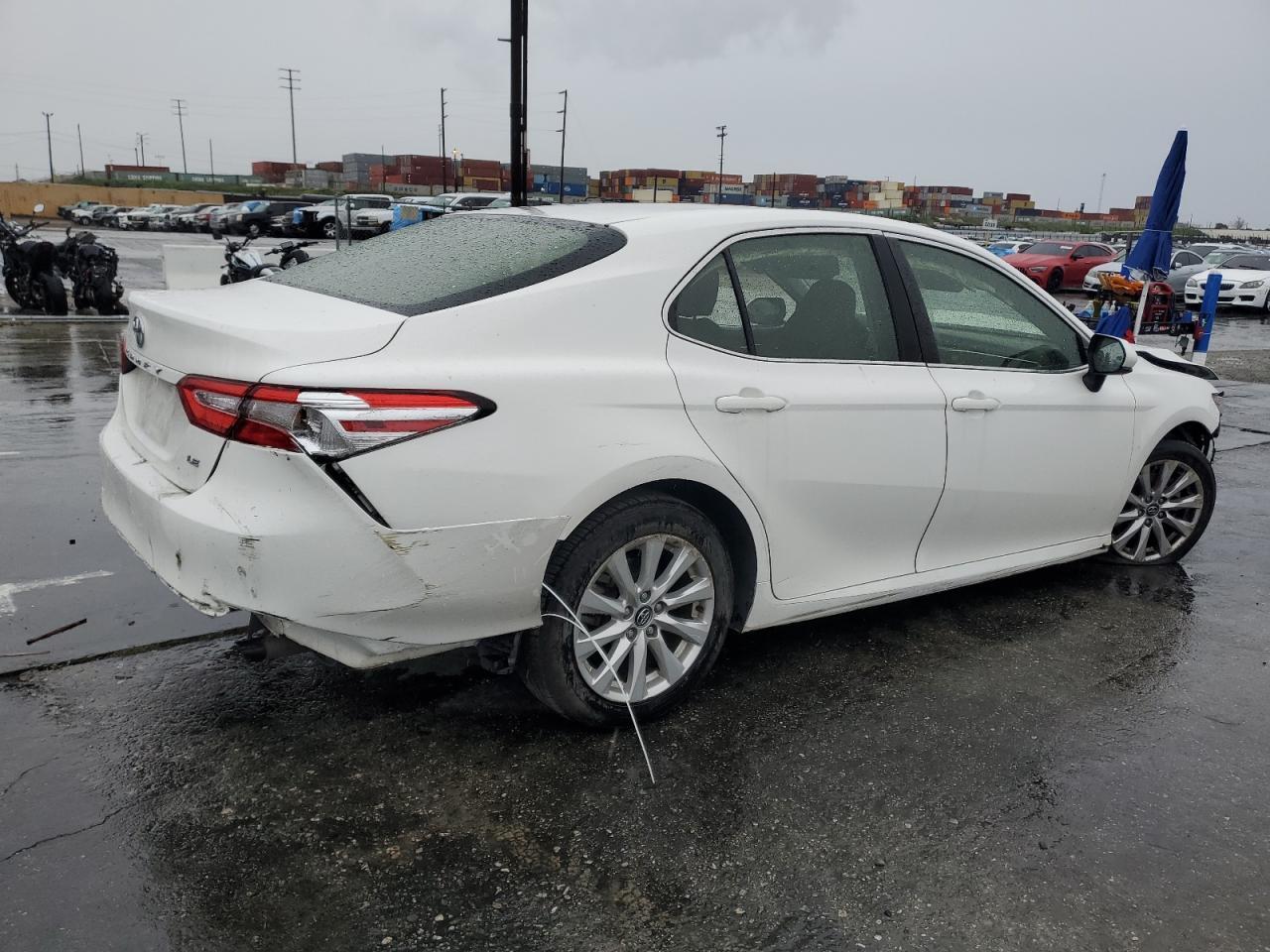 2018 TOYOTA CAMRY L - Image 3