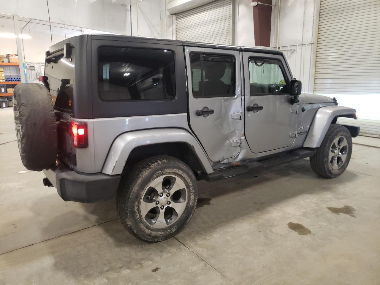 2017 JEEP WRANGLER U - Image 3