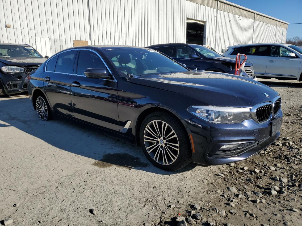 2018 BMW 530 XI - Фото 4