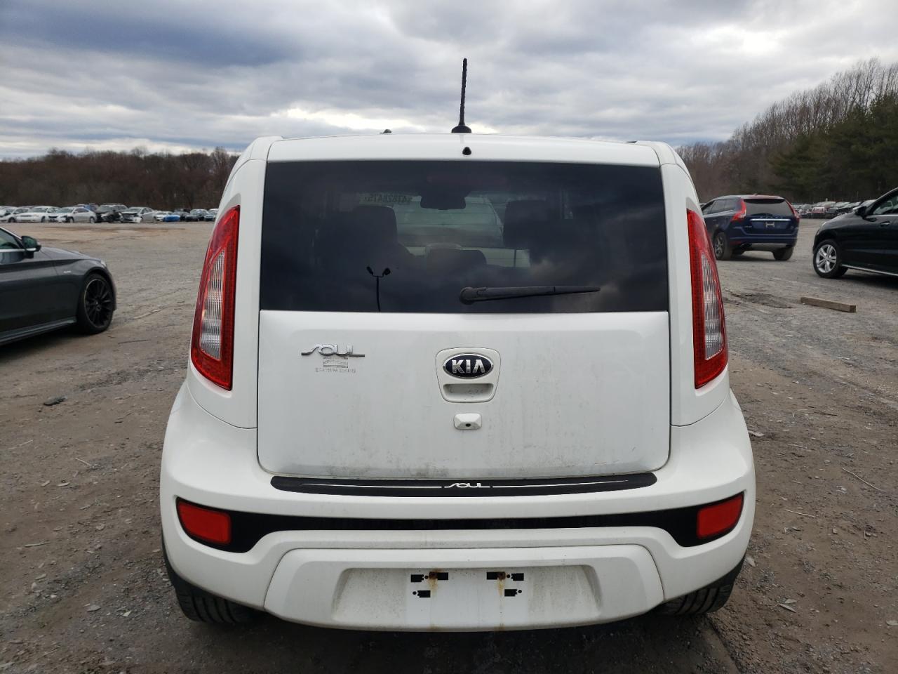 2013 KIA SOUL + - Image 6