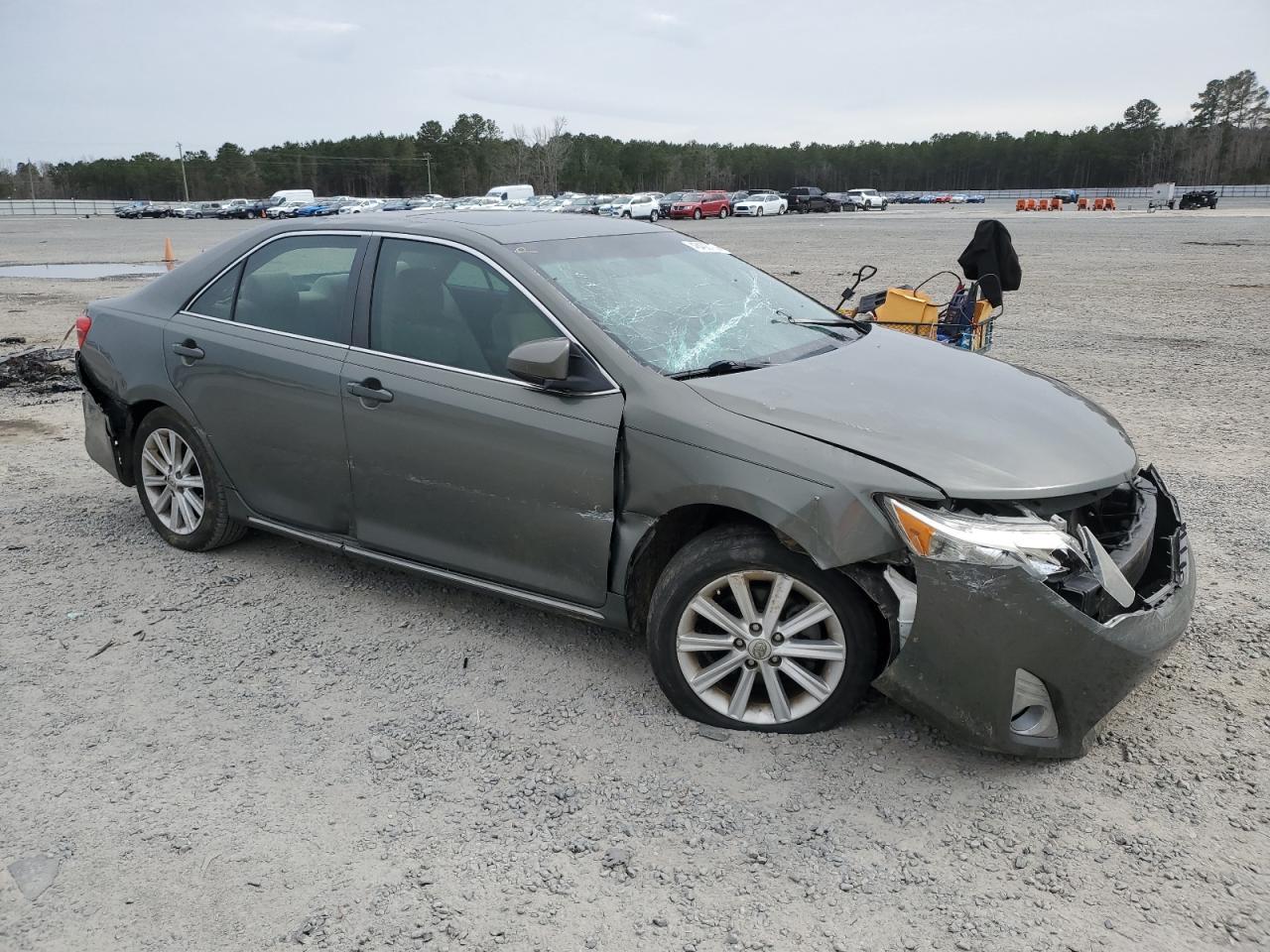 2014 TOYOTA CAMRY L - Image 4