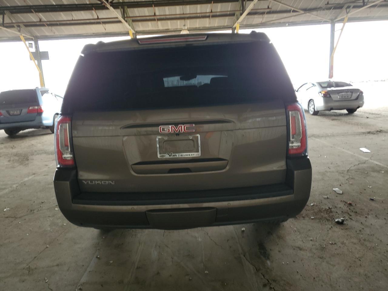 2016 GMC YUKON SLT - Image 6