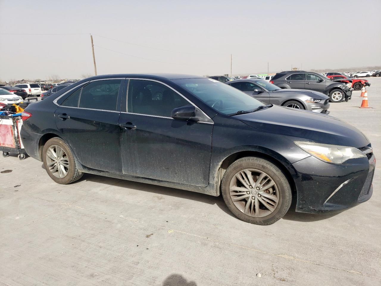 2016 TOYOTA CAMRY LE - Image 4