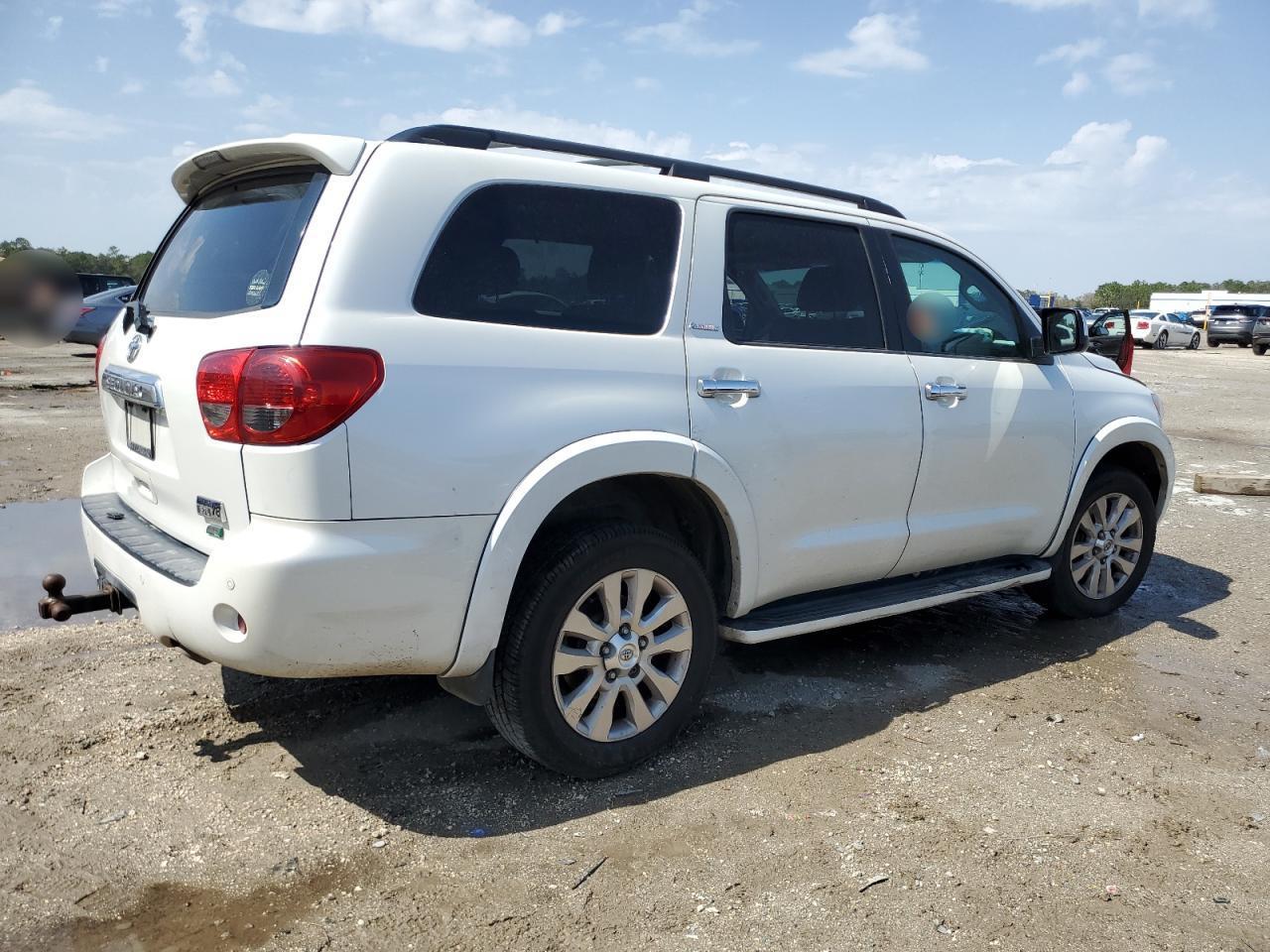 2013 TOYOTA SEQUOIA PL - Image 3