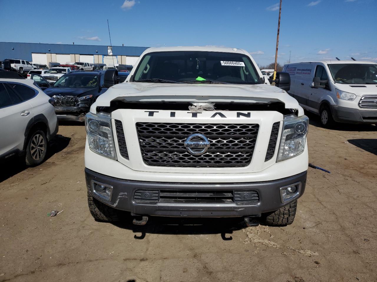 2017 NISSAN TITAN XD S - Фото 5