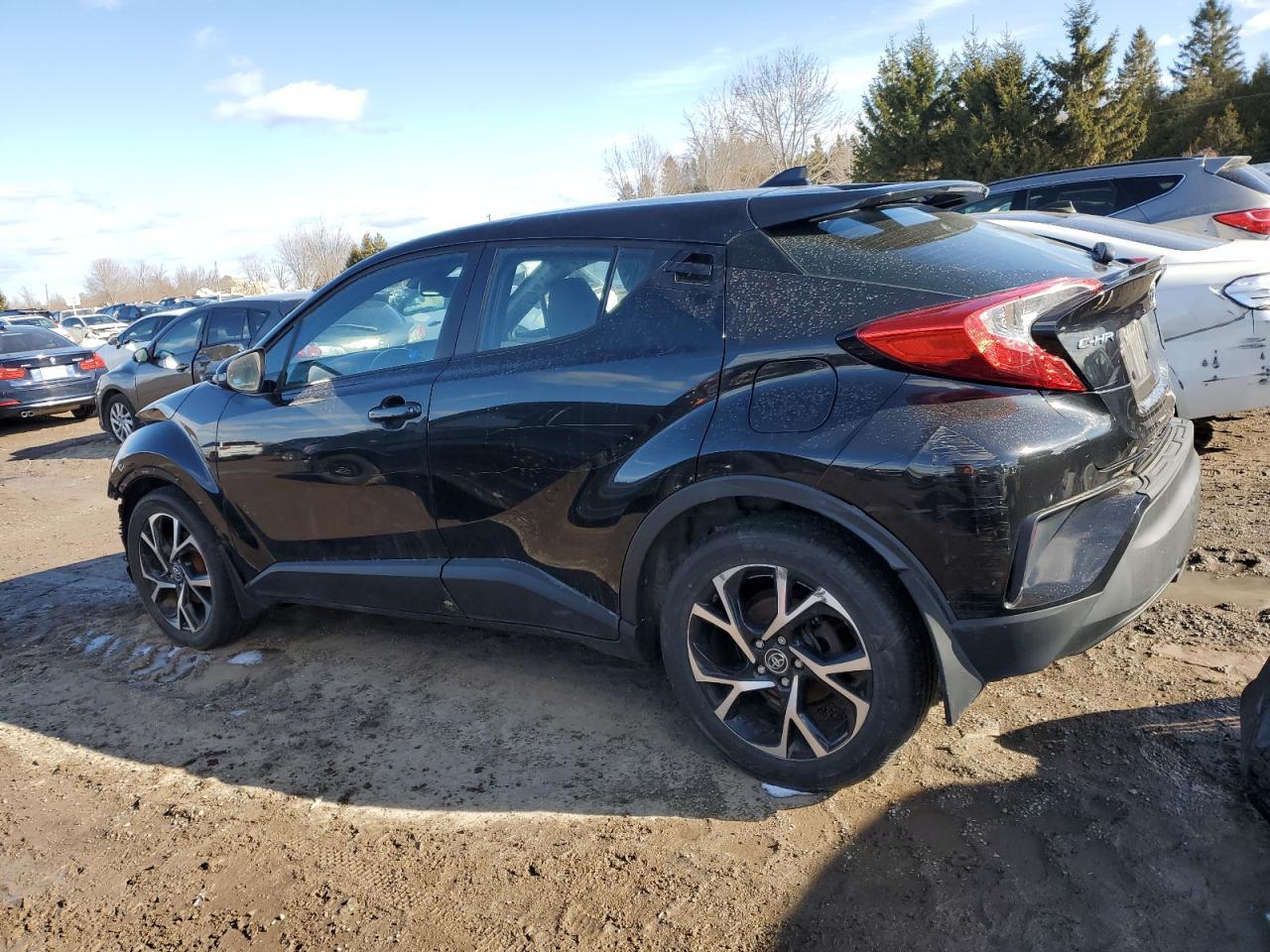 2018 TOYOTA C-HR XLE - Фото 2