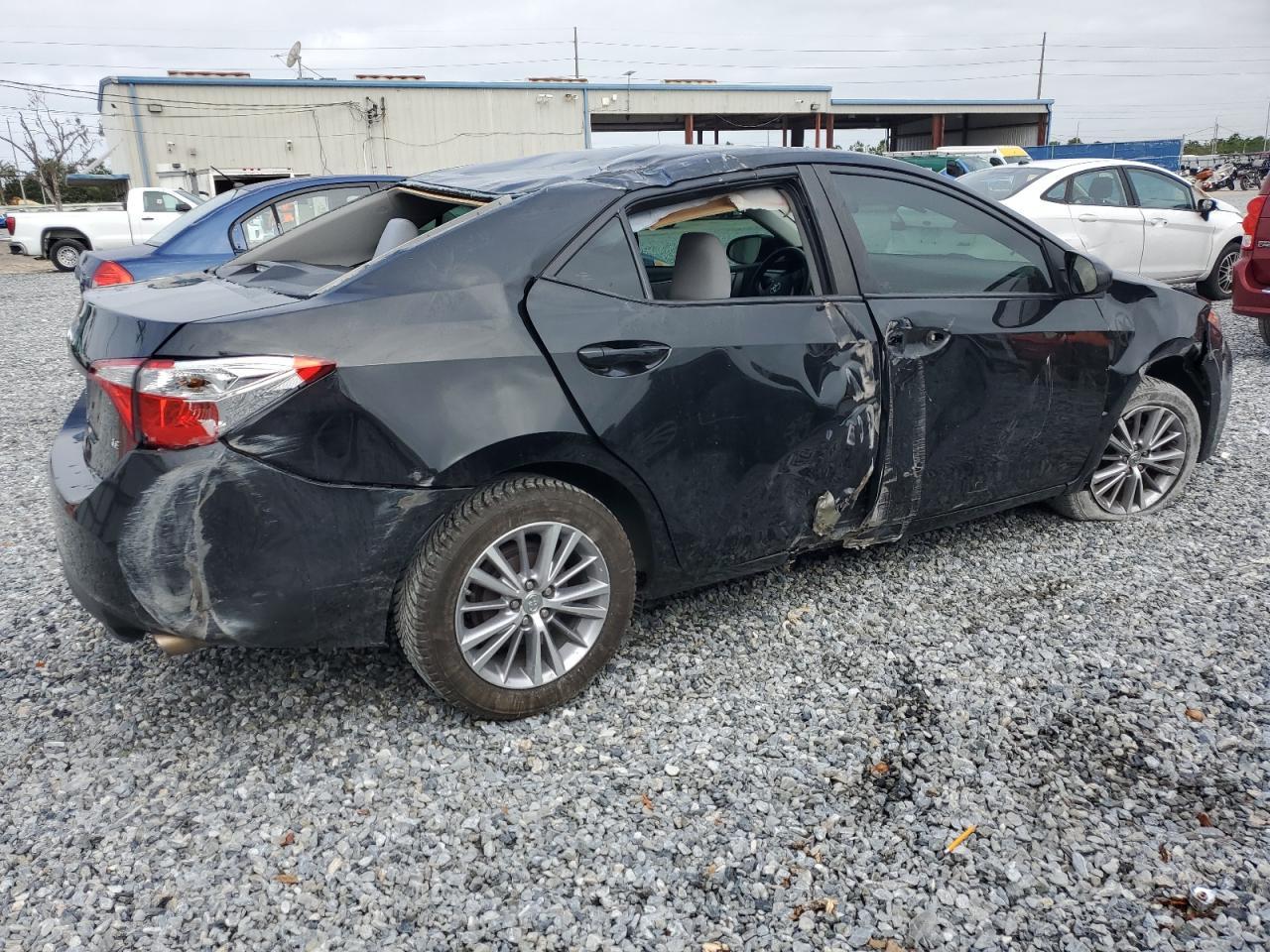 2015 TOYOTA COROLLA L - Image 3