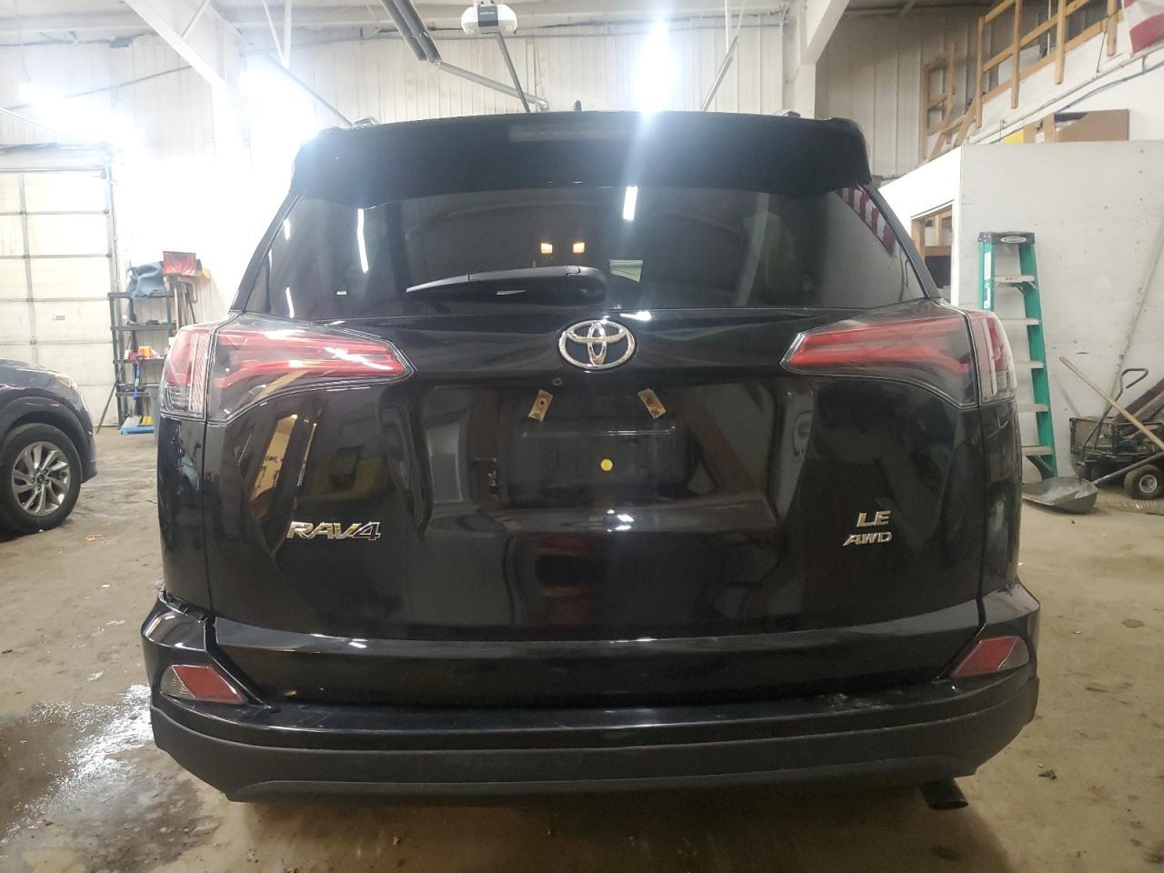 2018 TOYOTA RAV4 LE - Image 6