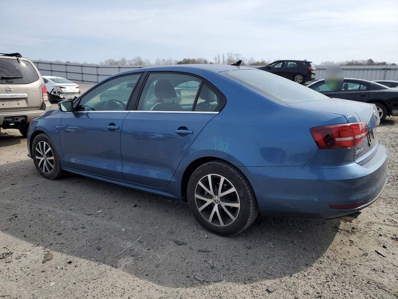 2017 VOLKSWAGEN JETTA SE - Image 2