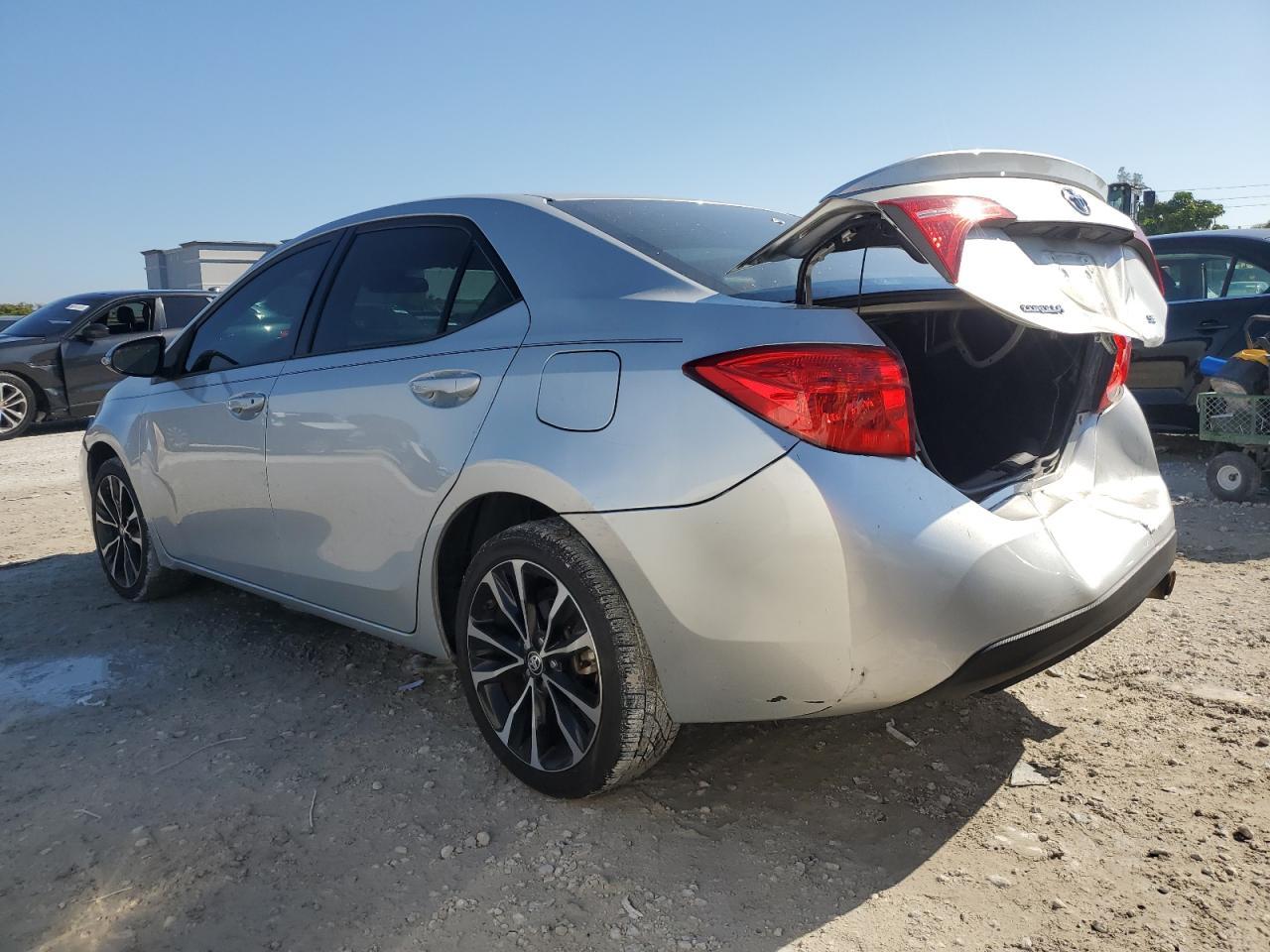 2018 TOYOTA COROLLA L - Фото 2