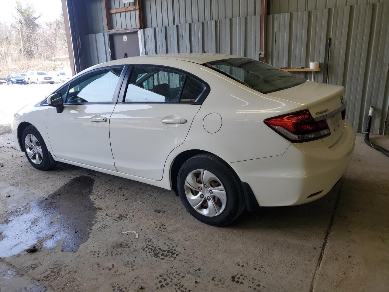 2015 HONDA CIVIC LX - Image 2