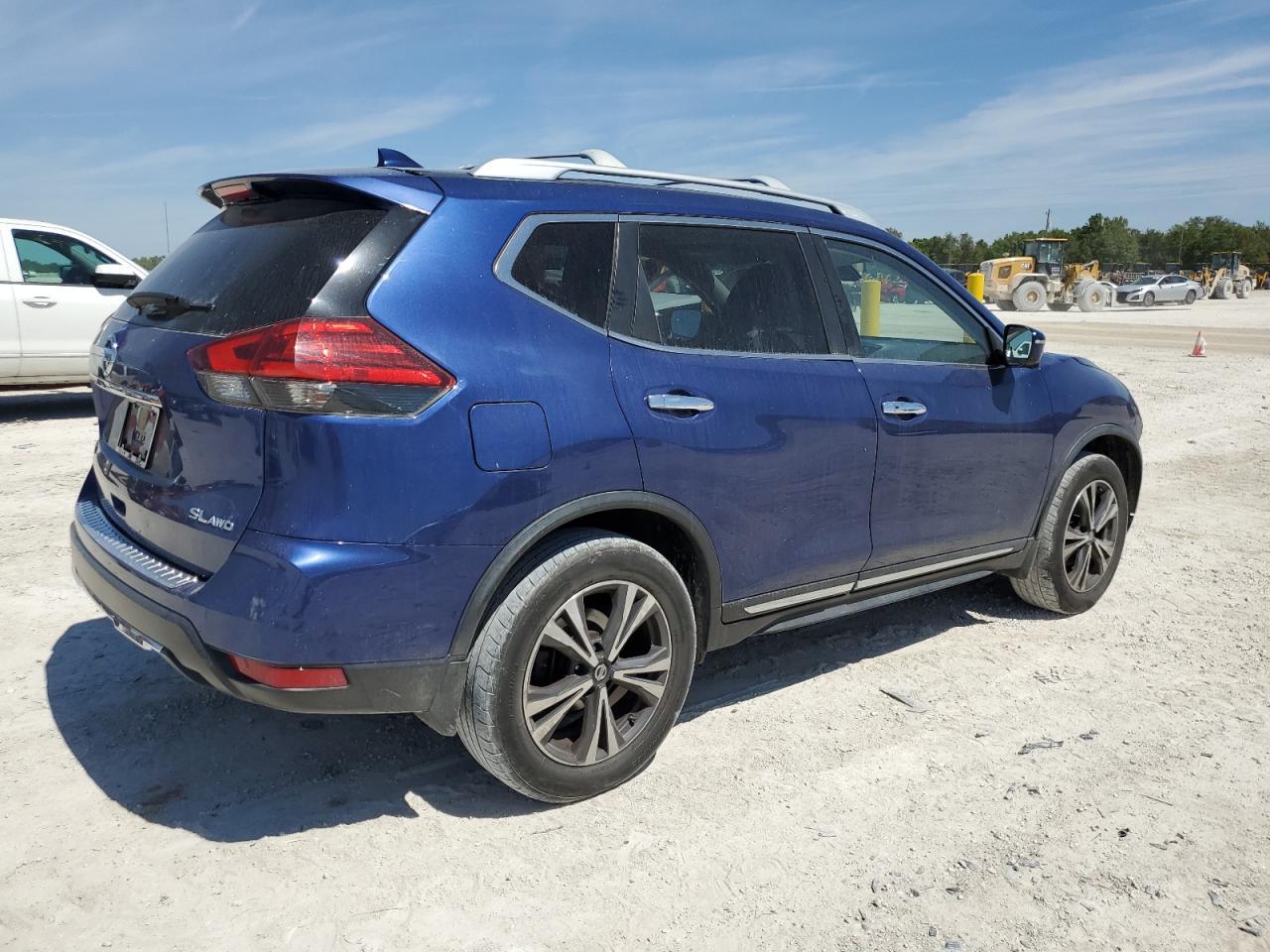 2017 NISSAN ROGUE S - Image 3