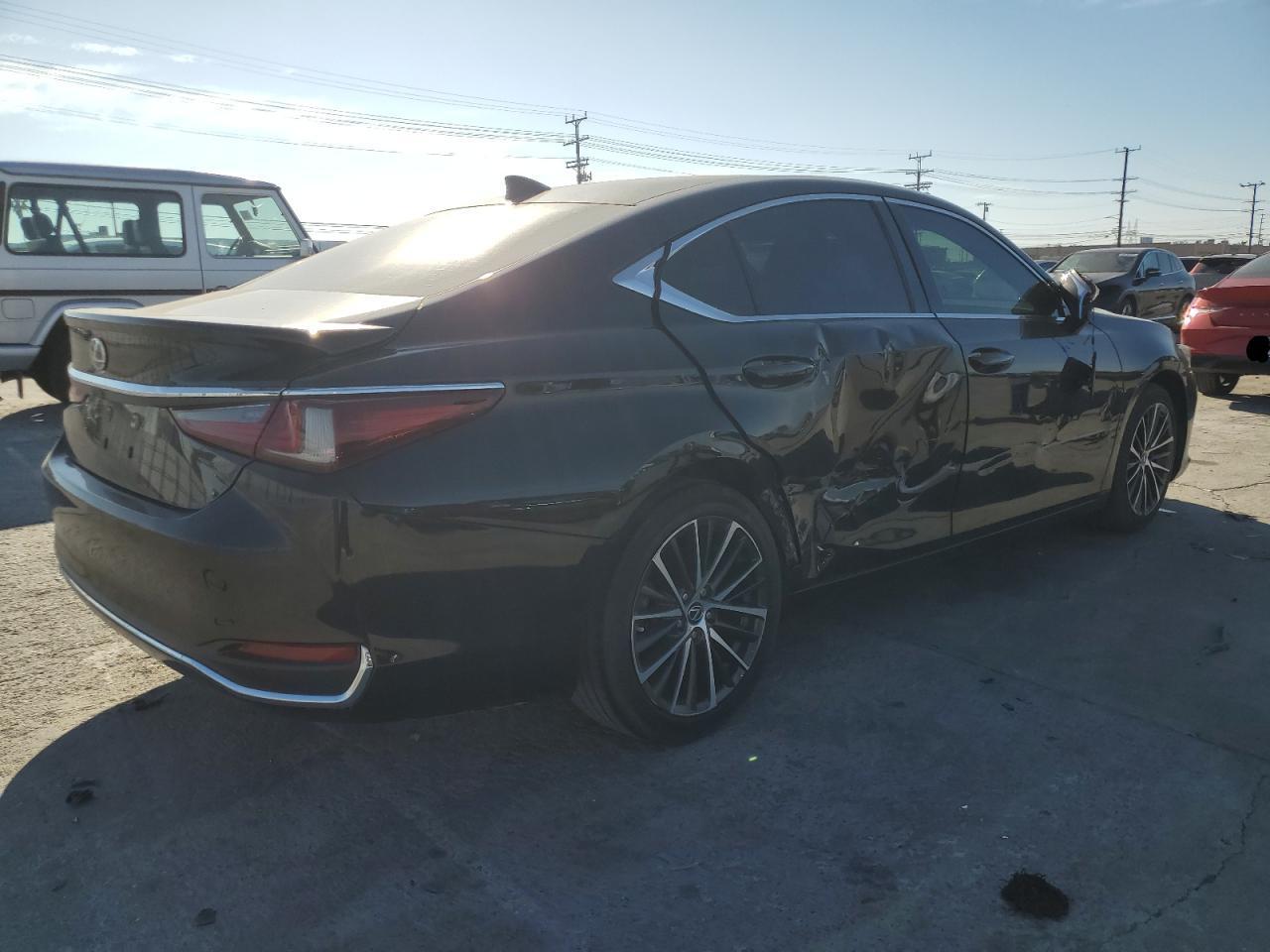 2022 LEXUS ES 300H BA - Фото 3