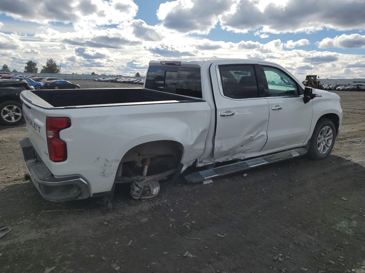 2023 CHEVROLET SILVERADO - Image 3