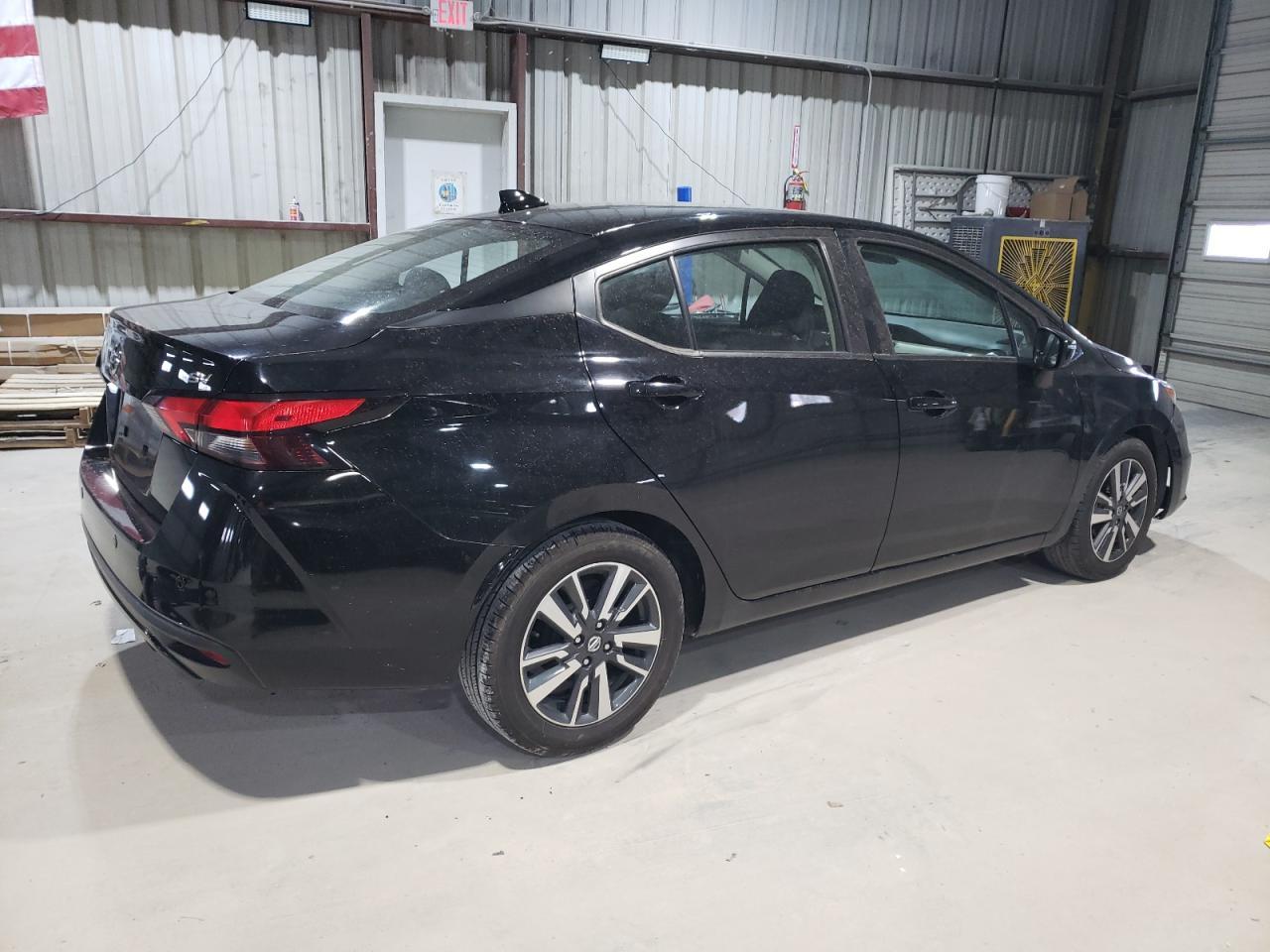 2021 NISSAN VERSA SV - Image 3