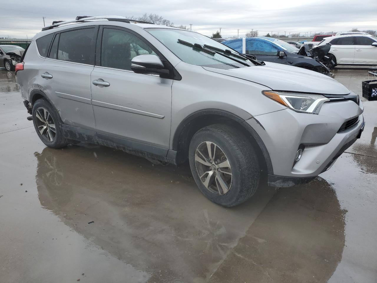 2016 TOYOTA RAV4 XLE - Фото 4