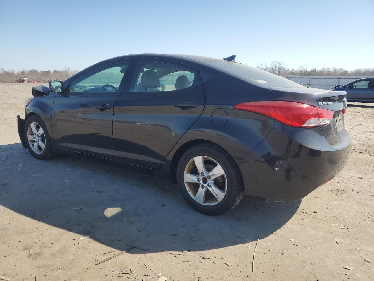 2013 HYUNDAI ELANTRA GL - Image 2