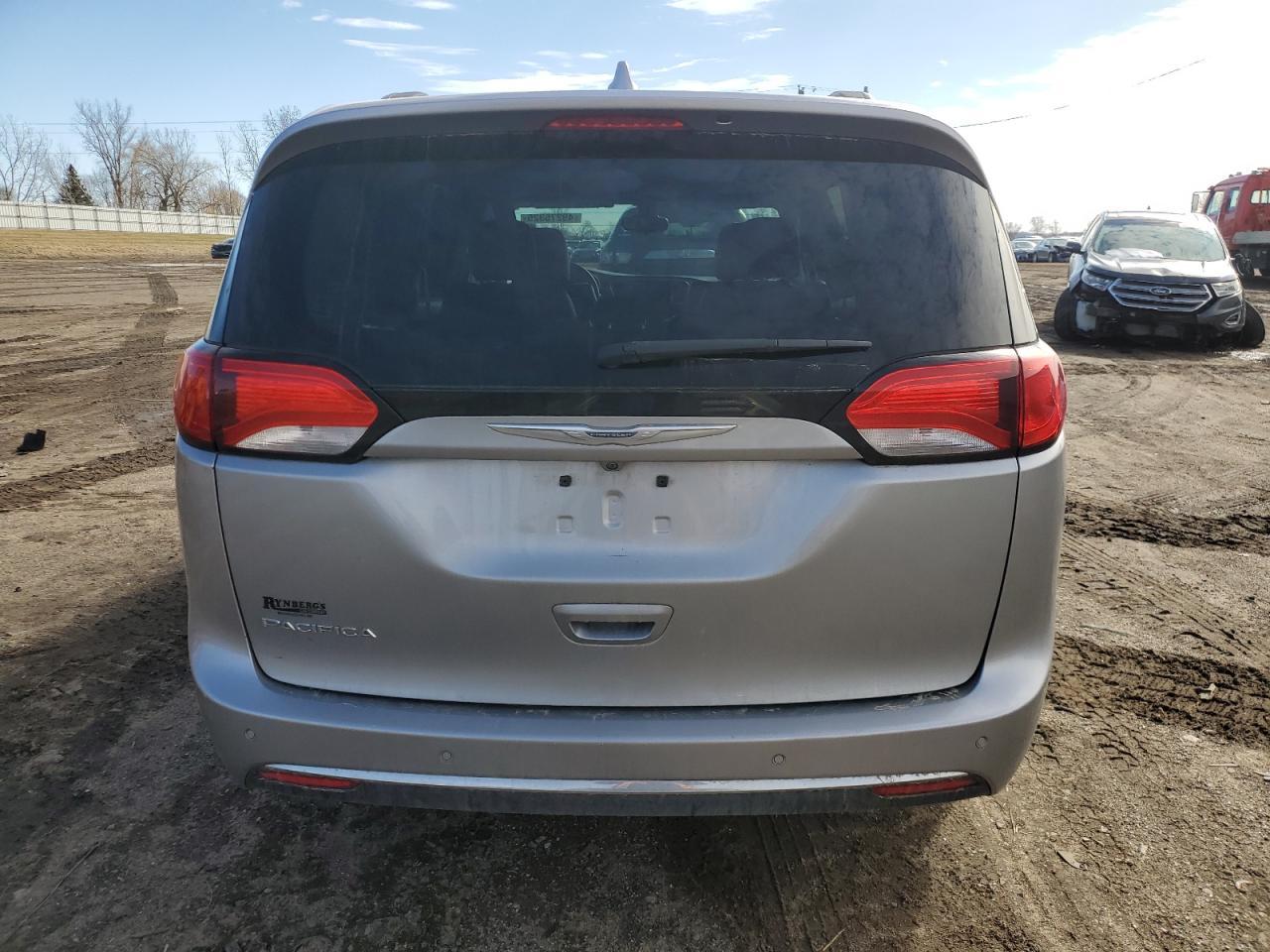 2017 CHRYSLER PACIFICA T - Image 6