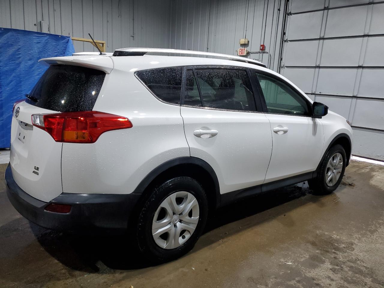 2015 TOYOTA RAV4 LE - Фото 3